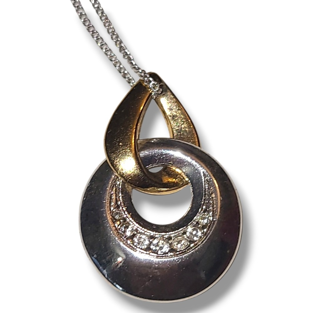Avon 2010 Two Tone Circle Pendant Necklace Rhinestones Adjustable